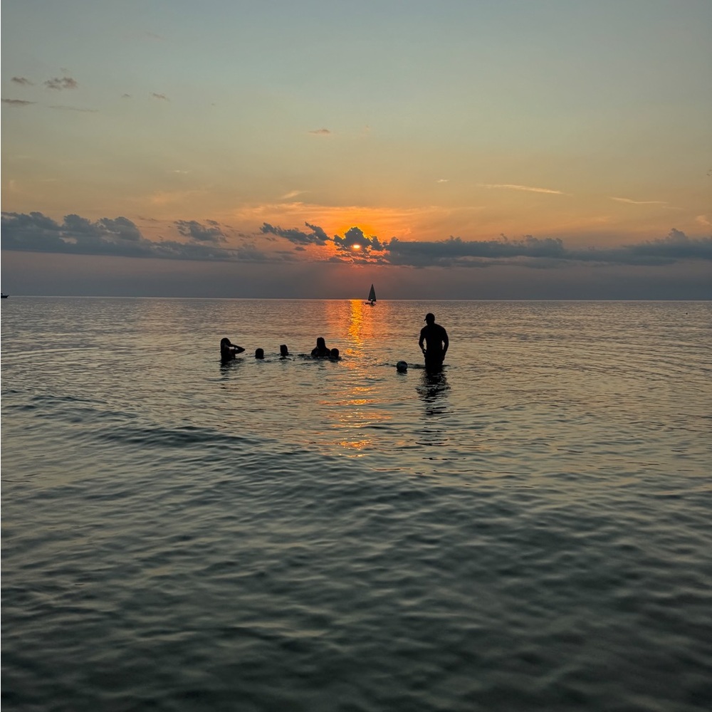 Meet your Posher, Raegen